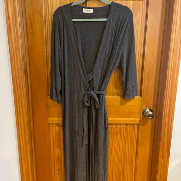 Nesting Olive - Ribbed Charcoal Robe (S/M) - Picture 4 of 7